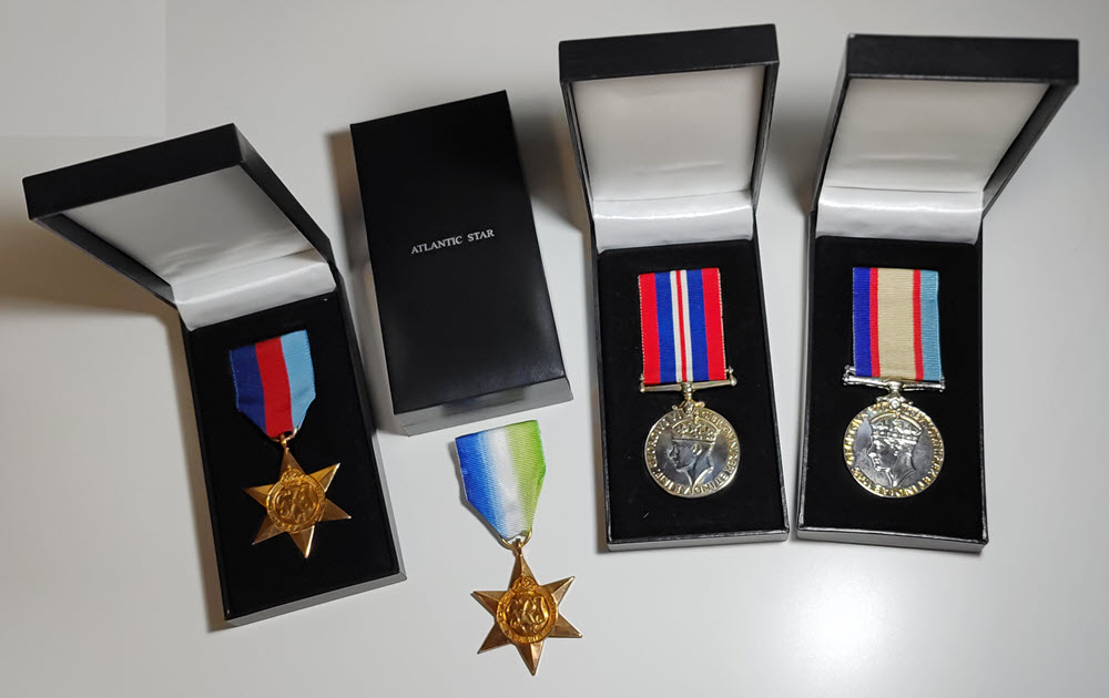 W6009_Pepper_Medals